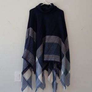 Gorgeous Ellie & Kate O/S Poncho w/turtleneck
